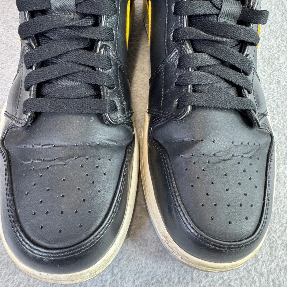 Jordan‎ Air Jordan 1 Mid Retro Mens Size 9 Black Yellow 554724-070 Sneakers